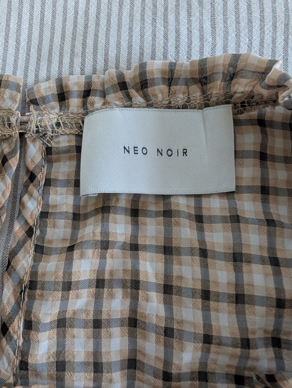 NWT Neo Noir Gingham Check Puff Sleeve Riko Blouse - Picture 4 of 5